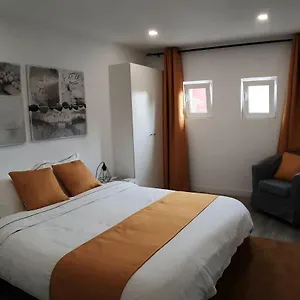 Encarnacao Guest house